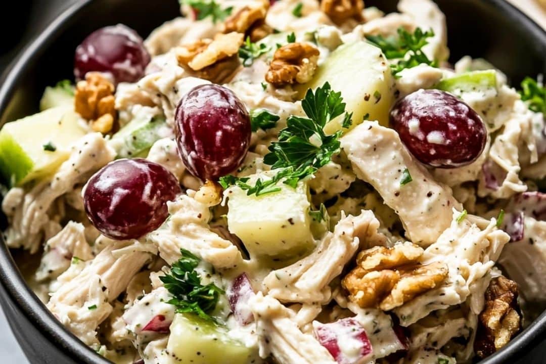 Healthy & Delicious Chicken Salad with Cottage Cheese